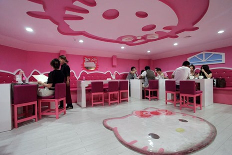 (CHINA OUT) A general view of a Hello Kitty themed restaurant is seen on May 17, 2012 in Xi'an, Shaanxi Province of China. (Photo by Ding Pin/ChinaFotoPress)***_***428045661